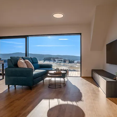 Sunset Apartment *